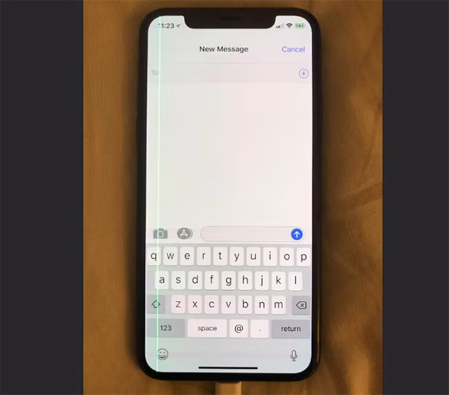 iPhone X dính lỗi sọc màn giống Galaxy S7 edge ảnh 3