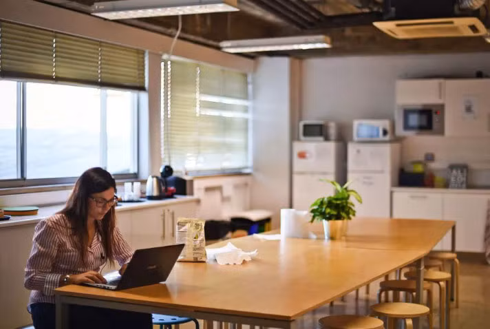 Phụ nữ vẫn vắng bóng trong ngành công nghệ (ảnh: CNET)