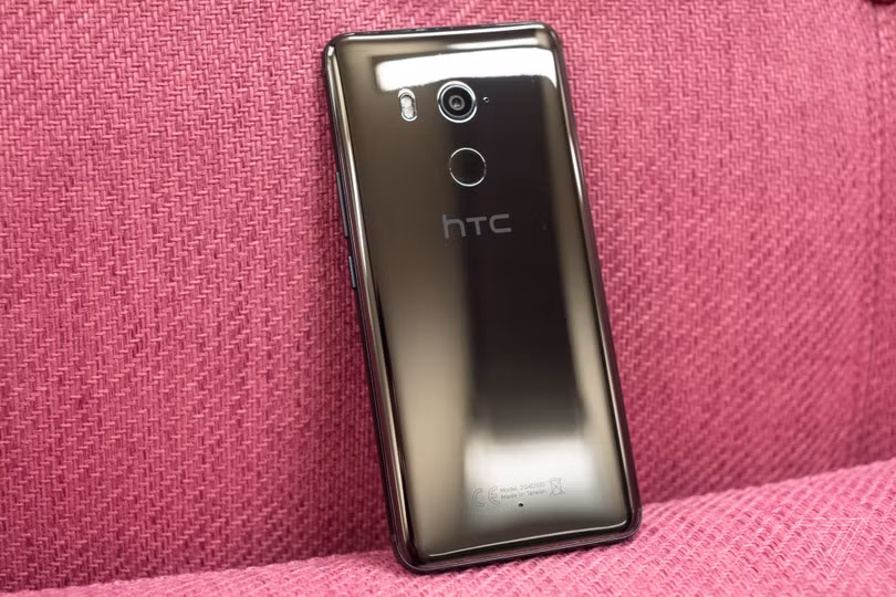 HTC chính thức trình làng U11+ ảnh 1