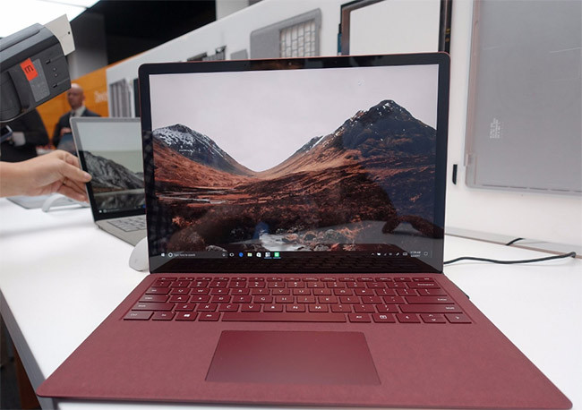 Giám đốc Microsoft: iPad Pro chỉ là hàng nhái! ảnh 1