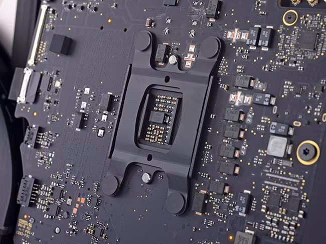 “Mổ bụng” iMac 2017 màn hình 21,5 inch Retina 4K ảnh 4