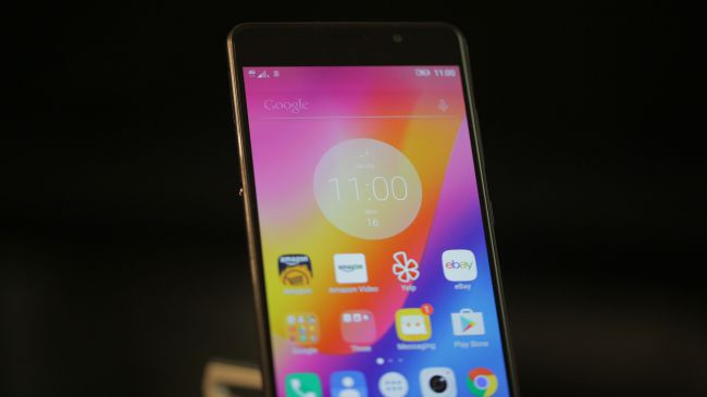 Đánh giá Lenovo P2: To và nặng, màn hình đẹp ảnh 1