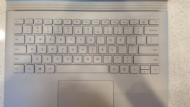 Người dùng than phiền lỗi chụp méo hình của Sony XZs và XZ Premium ảnh 2