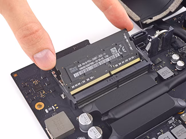 “Mổ bụng” iMac 2017 màn hình 21,5 inch Retina 4K ảnh 9