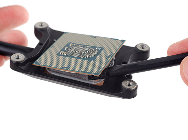 “Mổ bụng” iMac 2017 màn hình 21,5 inch Retina 4K ảnh 12