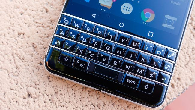 Đánh giá BlackBery KeyOne: Thiết kế cao cấp, hiệu năng tầm trung ảnh 3