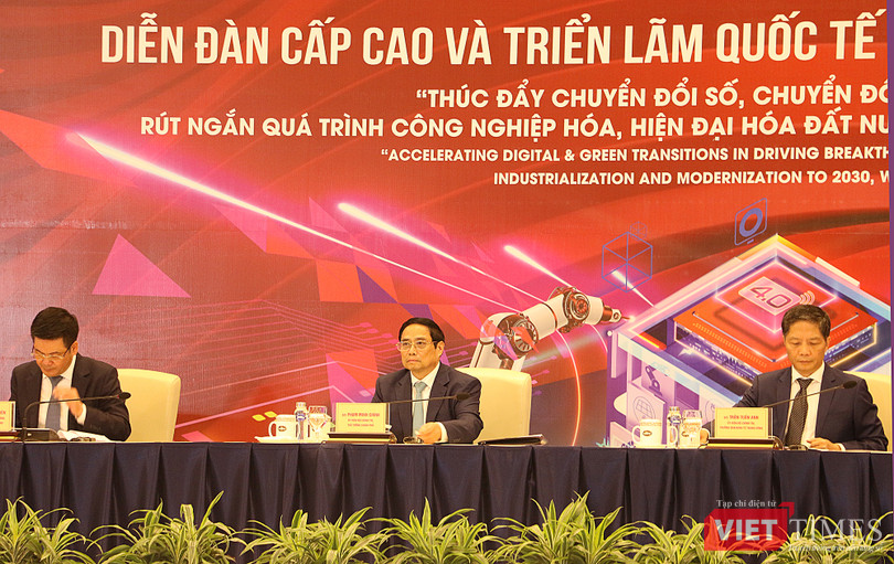vt_thu tuong du industry 40 summit 2023.jpg