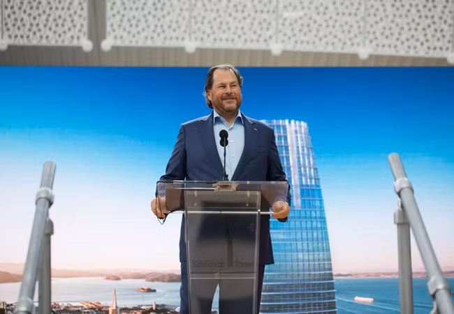 Ông Marc Benioff phát biểu trong lễ khai trương tòa tháp Salesforce Tower ngày 22/5/2018 (Ảnh Business Insider)