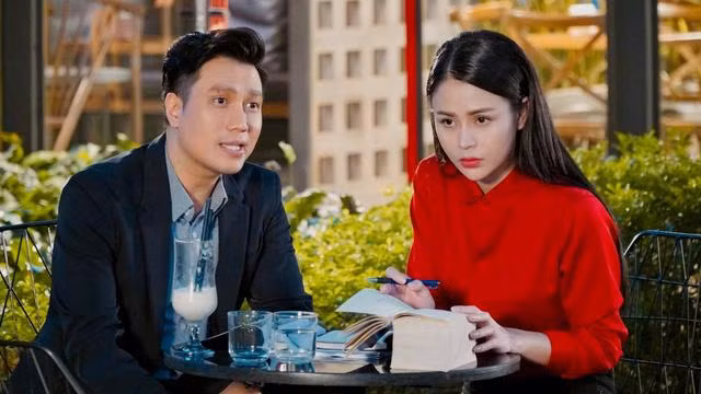 Một cảnh trong bộ phim "Hướng dương ngược nắng" đang được VTV3 phát sóng rất thu hút đông đảo khán giả truyền hình cả nước.