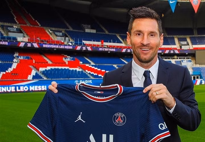 Messi đã đầu quân cho Paris Saint Germain Messi đã đầu quân cho Paris Saint Germain