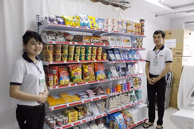 Tham gia bán hàng cho siêu thị là công việc được nhiều sinh viên lựa chọn