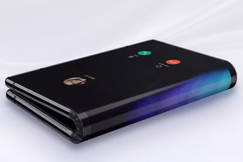 Royole đã trở thành mẫu điện thoại uốn gập đầu tiên được đưa ra thị trường (ảnh: Phone Arena)