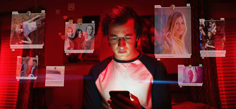 Phim Social Dilemma (Song đề xã hội) đề cập tới việc từng cá nhân tham gia mạng xã hội và bị các công ty công nghệ giám sát, theo dõi, thu thập dữ liệu người dùng. Phim Social Dilemma (Song đề xã hội) đề cập tới việc từng cá nhân tham gia mạng xã hội và bị các công ty công nghệ giám sát, theo dõi, thu thập dữ liệu người dùng.