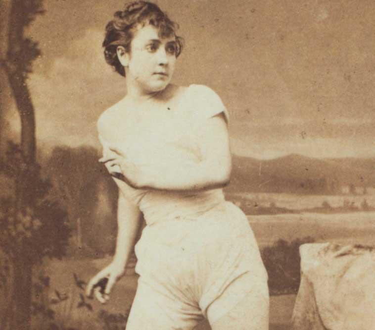 Vào năm 1867, khi những bức ảnh giữa Adah Isaacs Menken và nhà văn Alexander Dumas bị rao bán, Dumas khởi kiện để đòi tôn trọng quyền riêng tư. Vào năm 1867, khi những bức ảnh giữa Adah Isaacs Menken và nhà văn Alexander Dumas bị rao bán, Dumas khởi kiện để đòi tôn trọng quyền riêng tư.