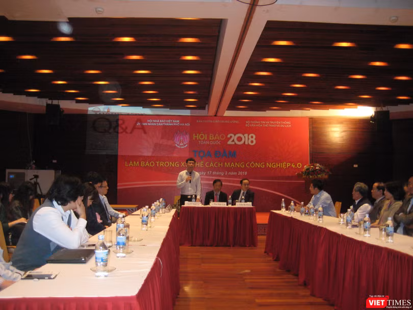 Buổi tọa đàm "Làm báo trong xu thế CMCN 4.0" trong khuôn khổ Hội báo Toàn quốc 2018.