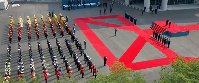 Toàn cảnh cuộc gặp lịch sử giữa Chủ tịch Triều Tiên Kim Jong Un và Tổng thống Hàn Quốc Moon Jae In ảnh 13