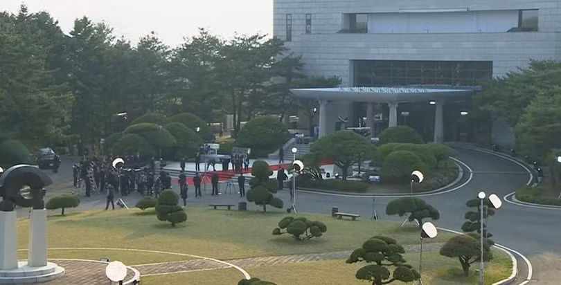 Toàn cảnh cuộc gặp lịch sử giữa Chủ tịch Triều Tiên Kim Jong Un và Tổng thống Hàn Quốc Moon Jae In ảnh 32