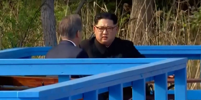 Toàn cảnh cuộc gặp lịch sử giữa Chủ tịch Triều Tiên Kim Jong Un và Tổng thống Hàn Quốc Moon Jae In ảnh 29