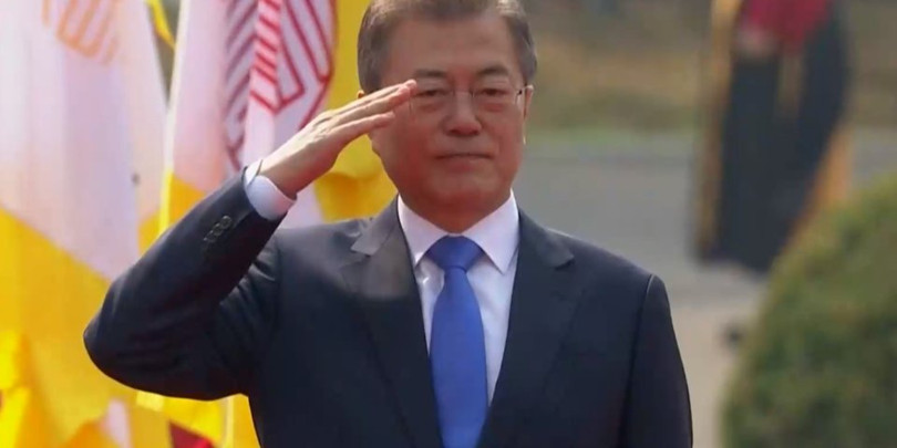 Toàn cảnh cuộc gặp lịch sử giữa Chủ tịch Triều Tiên Kim Jong Un và Tổng thống Hàn Quốc Moon Jae In ảnh 10