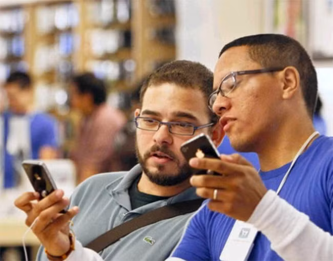 Chỉ 11% khách hàng sẵn sàng trả 1000 USD mua iPhone (ảnh SocialMediaSeo)