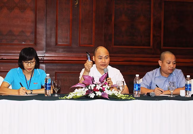 CEO BKAV chia sẻ về Bphone với báo giới