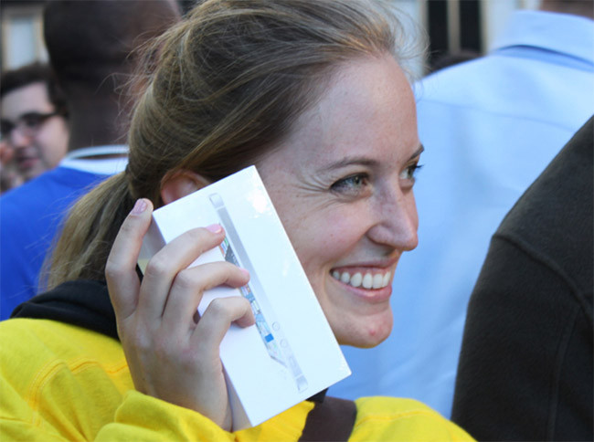 Có bao nhiêu người sẵn sàng trả 1000 USD mua iPhone 8? ảnh 1