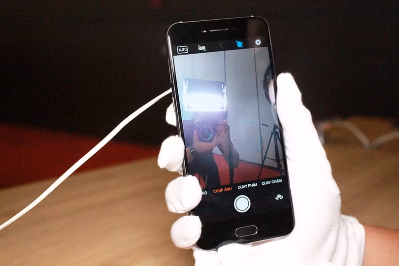 Video trên tay và ảnh thực tế Bphone 2017 ảnh 8