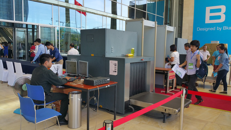 CEO Nguyễn Tử Quảng: Bphone 2017 giá 9.789.000 đồng, mở bán từ 19/8 tới ảnh 12