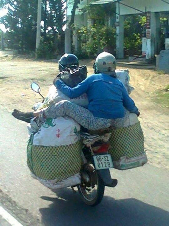 Cười đau bụng với "Người vận chuyển" phiên bản Việt Nam ảnh 28