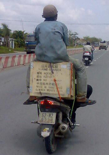 Cười đau bụng với "Người vận chuyển" phiên bản Việt Nam ảnh 22