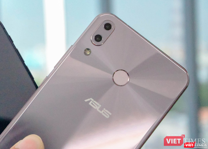Trên tay Asus ZenFone 5 (2018) tại Việt Nam: đẹp hơn iPhone X! ảnh 10