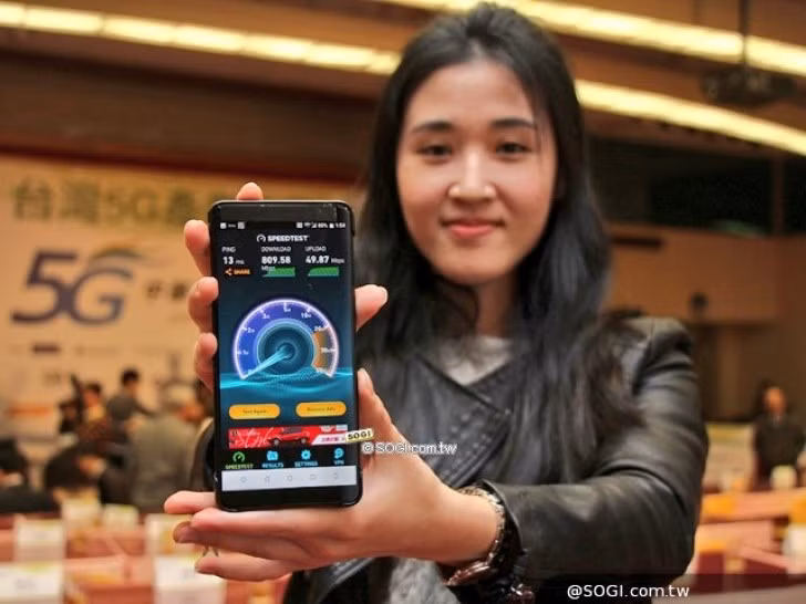 HTC U12 lộ diện trong một sự kiện về công nghệ 5G tại Đài Loan (ảnh: sogi.com.tw)