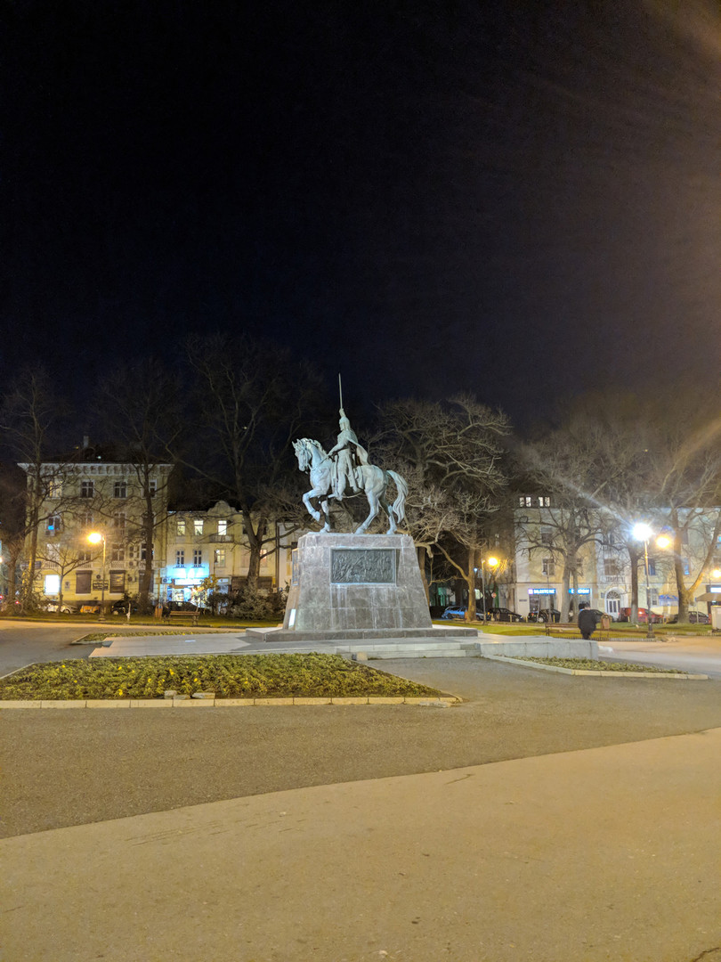 Chụp đêm với iPhone X, S9+, Pixel 2 XL và Note 8: Bạn thấy smartphone nào chụp đẹp hơn? ảnh 19