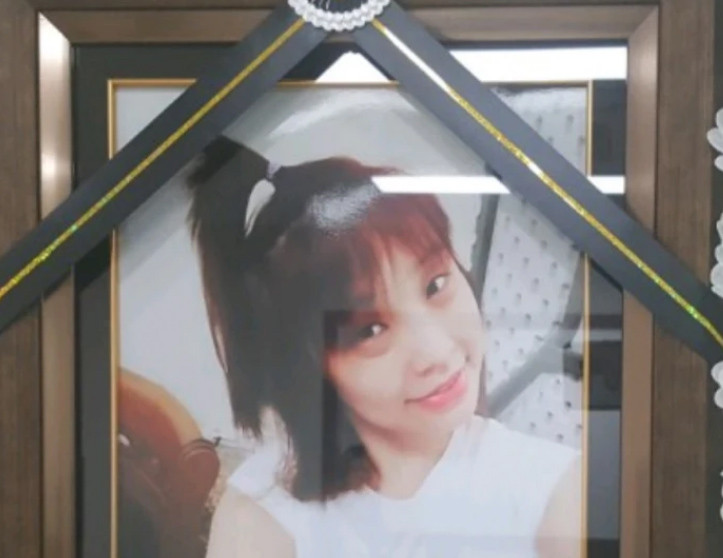 Đang livestream, nữ BJ bỗng nhảy qua cửa sổ tầng 8 tự tử ảnh 1