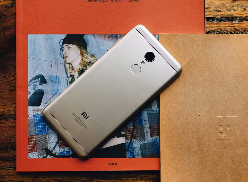 FPT Shop tặng quà khi khách hàng đặt trước Xiaomi Redmi 5 Plus từ 1/3 ảnh 1