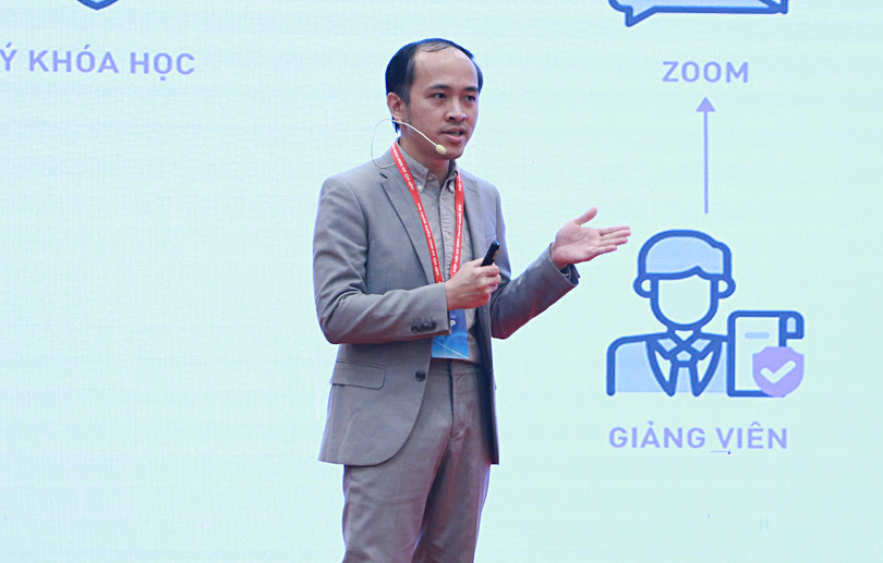 Ông Vũ Ngọc Sơn thuyết trình về nền tảng nCademy.