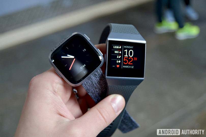 Trên tay Fitbit Versa: lịch lãm, sang trọng, giá 200 USD ảnh 1