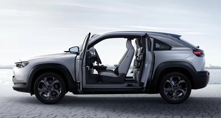 MX-30 có kiểu cửa mở ngược giống xe siêu sang Rolls-Royce. Ảnh: Mazda 