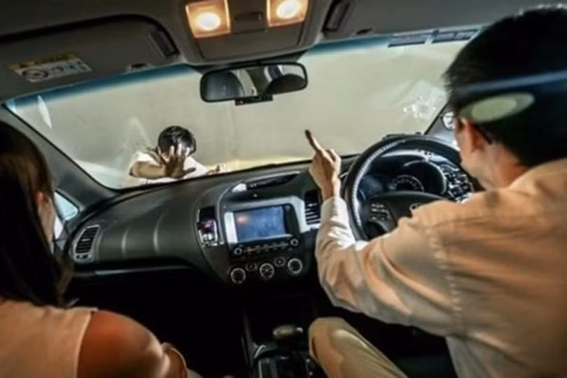 Lắp thêm phụ kiện không đúng cách có thể gây ra "hiểm họa". Ảnh MH. 