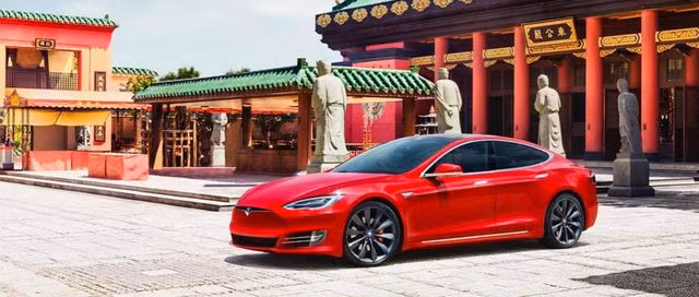 Tesla đã chính thức được cấp phép khởi động dây chuyền sản xuất xe tại nhà máy Gigafactory 3 của hãng ở Thượng Hải, Trung Quốc. 