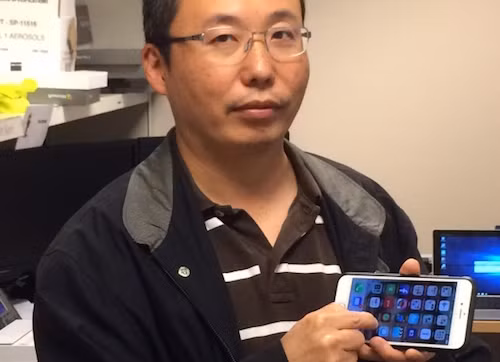 Paul So nói rằng ông không thể trả cả trăm USD để sửa một lỗi do Apple.