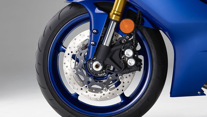 Chi tiết mô tô Yamaha YZF-R6 thế hệ 2017 với thiết kế lột xác ảnh 6 Chi tiết mô tô Yamaha YZF-R6 thế hệ 2017 với thiết kế lột xác ảnh 6