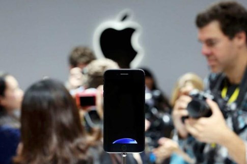 4 xu hướng màu sắc nổi bật trên smartphone năm 2016 ảnh 2 4 xu hướng màu sắc nổi bật trên smartphone năm 2016 ảnh 2