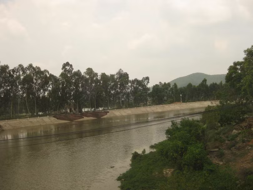 Một đoạn sông Hoàng Mai