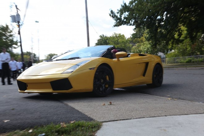 10 nỗi khổ chỉ chủ siêu xe mới biết ảnh 1 10 nỗi khổ chỉ chủ siêu xe mới biết ảnh 1