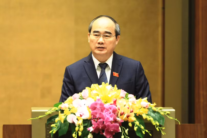 Ủy viên Bộ Chính trị, Chủ tịch Ủy ban Trung ương MTTQ Việt Nam Nguyễn Thiện Nhân trình bày Báo cáo tổng hợp ý kiến, kiến nghị của cử tri và nhân dân cả nước- (Ảnh: VGP/Nhật Bắc).