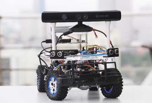 Mẫu xe không người lái được FPT cung cấp cho các đội lọt vào vòng chung kết. Ảnh: Ngọc Thành