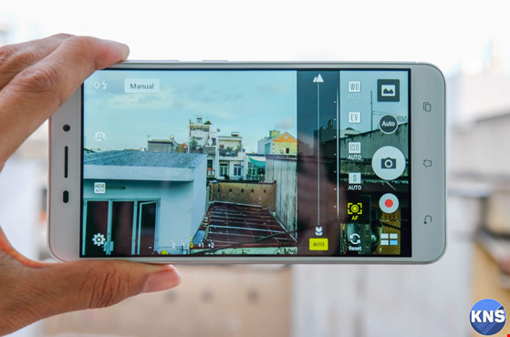 Trên tay chiếc smartphone lấy nét siêu nhanh ảnh 9 Trên tay chiếc smartphone lấy nét siêu nhanh ảnh 9