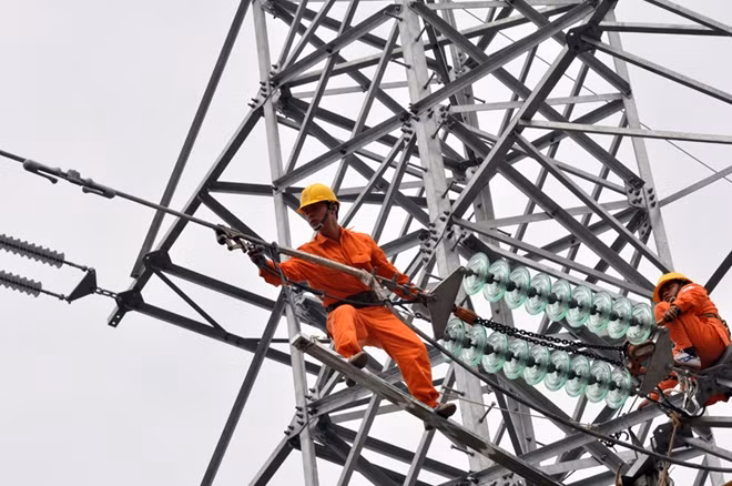 EVN cũng vừa công bố lỗ 6 tháng đầu năm nay