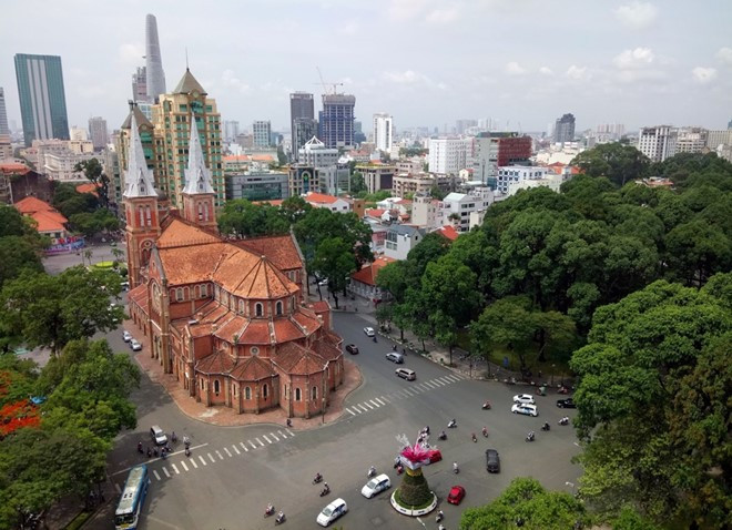 Chế độ HDR trên Galaxy J7 Prime giúp người dùng chụp được những bức ảnh nhiều chi tiết ở cả vùng tối và sáng. Màu sắc tổng thể của ảnh không quá rực rỡ mà thể hiện khá tự nhiên và chân thực. Theo Zing